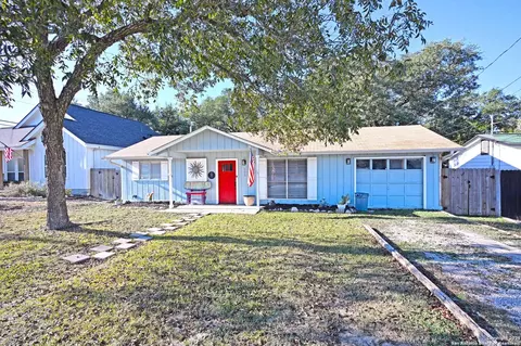 553 Scenic, Canyon Lake, TX 78133