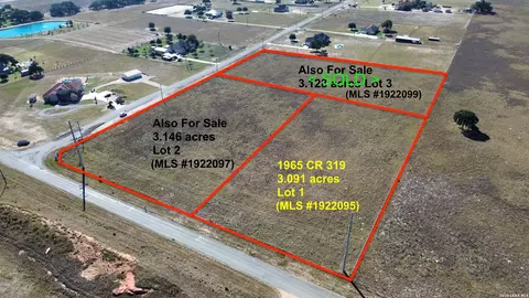 1965 County Road 319, La Vernia, TX 78121