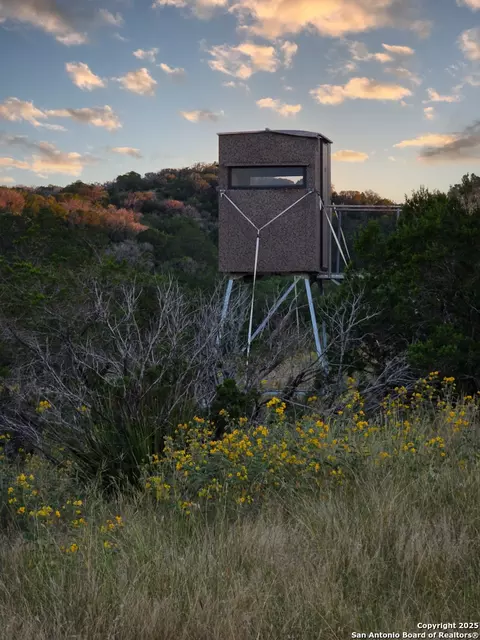 97 Sd 45690, Rocksprings, TX 78880