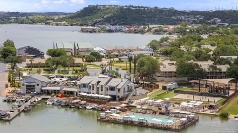 1000 The Cpe #10, Horseshoe Bay, TX 78657