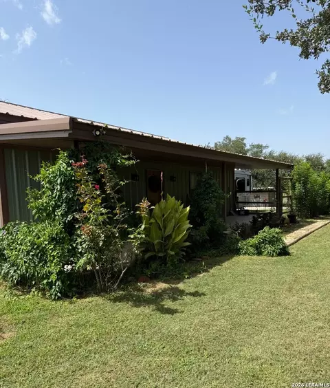 226 Fm 1107, Stockdale, TX 78160
