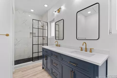 106 Bank St #103, San Antonio, TX 78204
