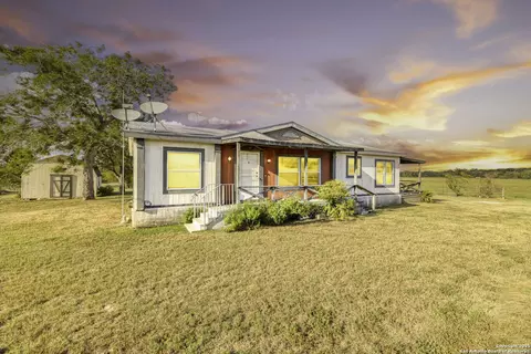14858 Fm 1322, Luling, TX 78648