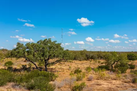 Cr 652 Cr 652, Devine, TX 78016 photo 10