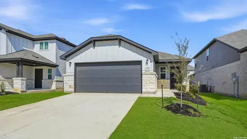 8250 Hamrick Cir, San Antonio, TX 78252
