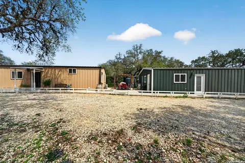 1050 Hickory, San Antonio, TX 78264