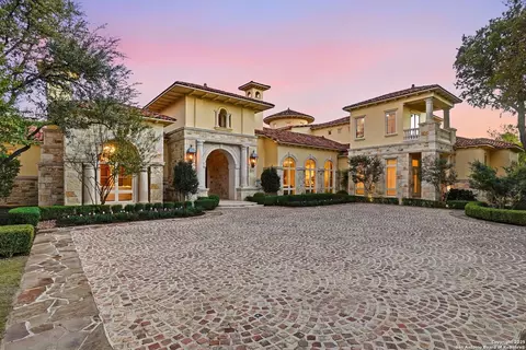 136 S Tower Dr, San Antonio, TX 78232