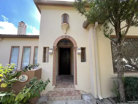 122 E Hollywood, San Antonio, TX 78212