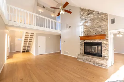 106 E Tanglewood, New Braunfels, TX 78130
