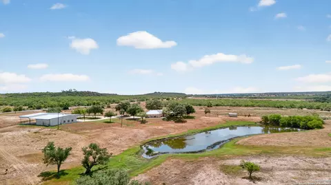 View/Area - 2220 Fm 1343, Devine, TX 78016 photo 5 of 6