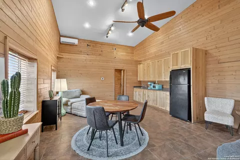 Dining - 2220 Fm 1343, Devine, TX 78016 photo 3 of 3