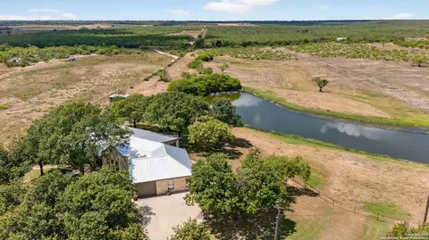 View/Area - 2220 Fm 1343, Devine, TX 78016 photo 2 of 6
