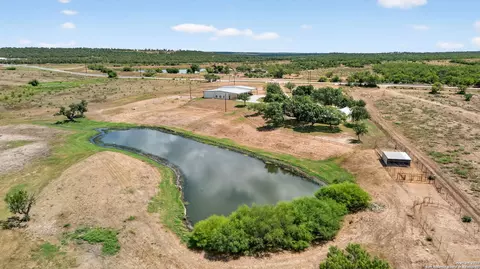 View/Area - 2220 Fm 1343, Devine, TX 78016 photo 6 of 6