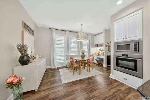 Dining - 2220 Fm 1343, Devine, TX 78016 photo 1 of 3