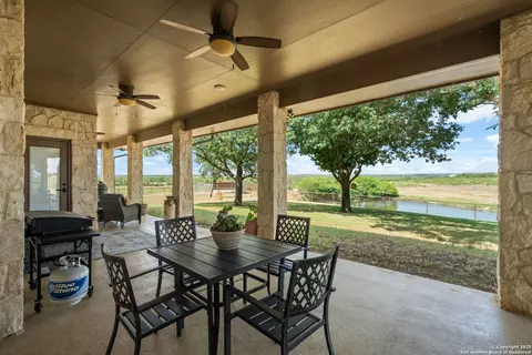 Exterior - 2220 Fm 1343, Devine, TX 78016 photo 2 of 6