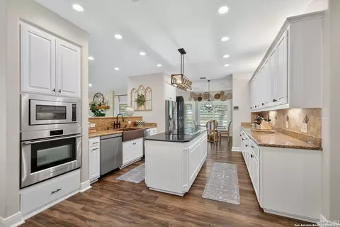 Kitchen - 2220 Fm 1343, Devine, TX 78016 photo 1 of 3