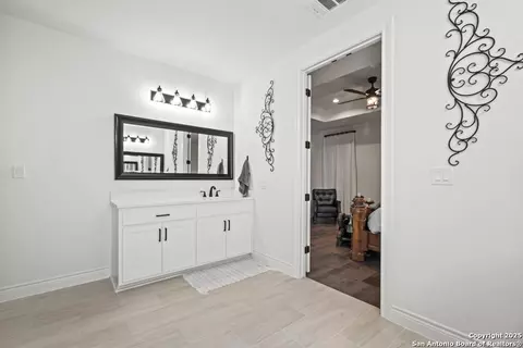 Entry Way - 267 Eagle Rock, Spring Branch, TX 78070 photo 3 of 4