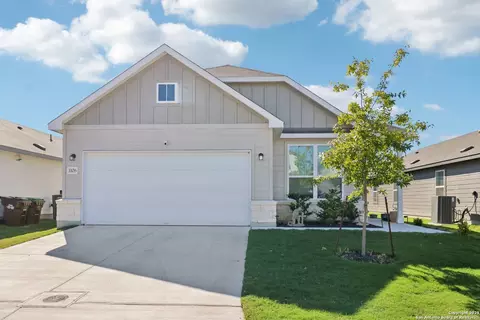 1106 Pigeon Ln, Marion, TX 78124