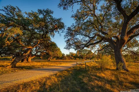740 Optimist Way, Bandera, TX 78003