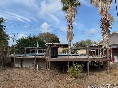 508 E Thornton, Three Rivers, TX 78071 photo 17