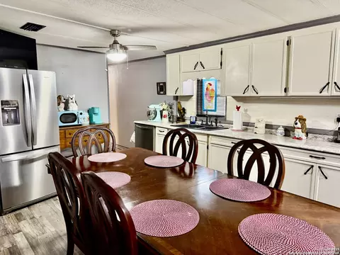 508 E Thornton, Three Rivers, TX 78071 photo 7