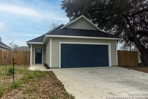 803 Hall St, Bryan, TX 77803