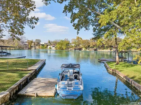 384 Placid Cv, New Braunfels, TX 78130