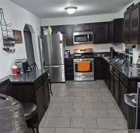 124 Mitchell St, San Antonio, TX 78210