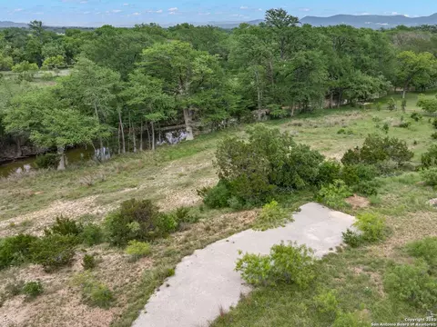 497 Cypress Fls, Utopia, TX 78884 photo 13