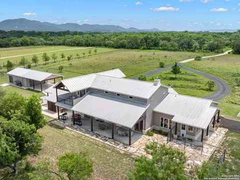 497 Cypress Fls, Utopia, TX 78884 photo 10