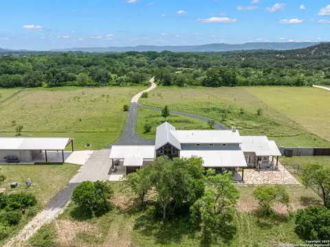 497 Cypress Fls, Utopia, TX 78884 photo 9