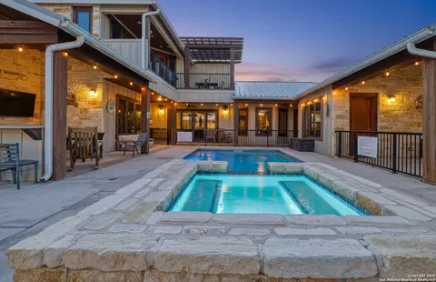 236 Tequila Sunrise, Concan, TX 78838