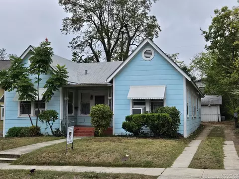 215 W Ridgewood Ct, San Antonio, TX 78212