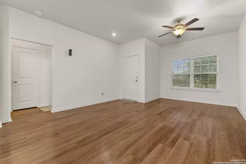 Living - 15102 Jetfire, Von Ormy, TX 78073 photo 3 of 4