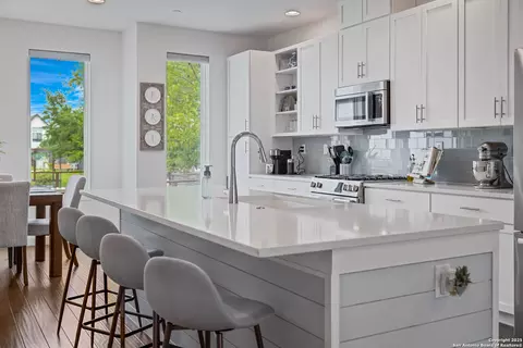102 Tendick #902, San Antonio, TX 78209