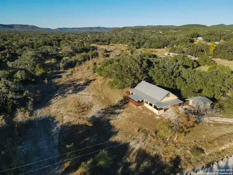 View/Area - 255 Thunder Crk, Utopia, TX 78884 photo 3 of 4