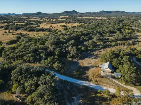 View/Area - 255 Thunder Crk, Utopia, TX 78884 photo 4 of 4