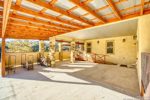 Exterior - 255 Thunder Crk, Utopia, TX 78884 photo 6 of 12
