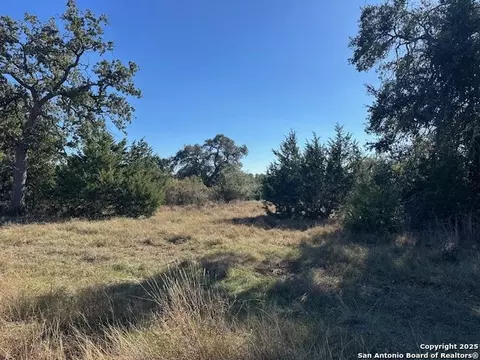 559 Curvatura, New Braunfels, TX 78132