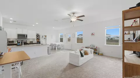 3965 Prairie Crk, New Braunfels, TX 78132