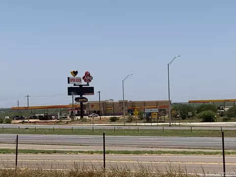 2438 Interstate 35, Cotulla, TX 78014 photo 9