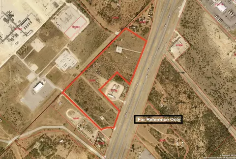 2438 Interstate 35, Cotulla, TX 78014