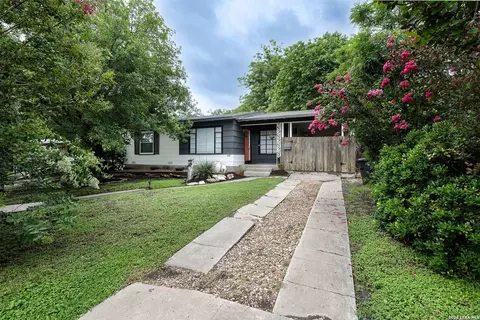 618 Sumner Dr, San Antonio, TX 78209