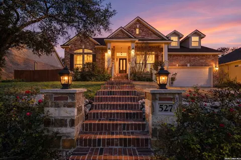 527 Mesa Rdg, San Antonio, TX 78258