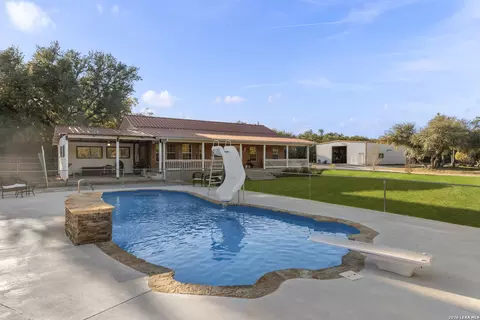 4335 Mail Rte, Fischer, TX 78623