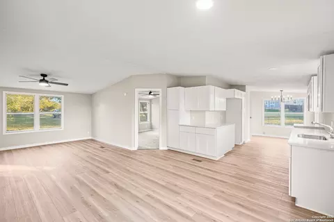 5246 Savannah Way, Von Ormy, TX 78073 photo 8