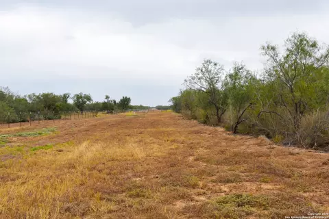 000 Jefferies Rd, Laredo, TX 78045 photo 9