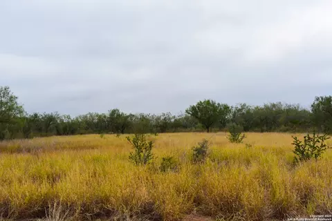 000 Jefferies Rd, Laredo, TX 78045 photo 3