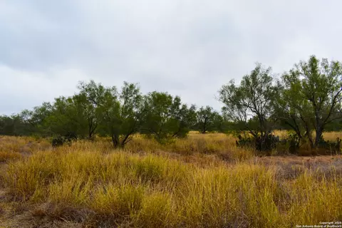 000 Jefferies Rd, Laredo, TX 78045 photo 4
