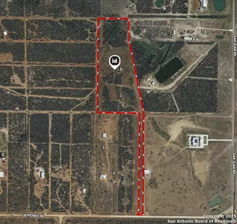 000 Jefferies Rd, Laredo, TX 78045 photo 2